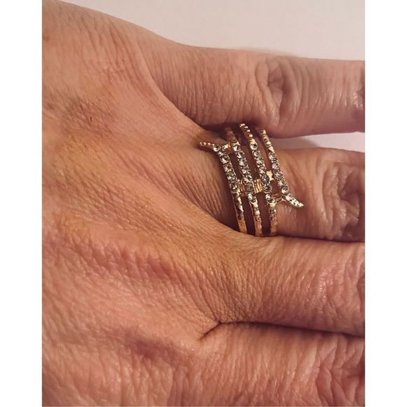 Pretty white sapphire WAVE GOLD BOHO RING - Picture 5 of 7